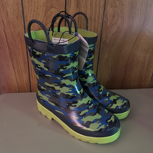 Other - SOLD‼️Rain boots